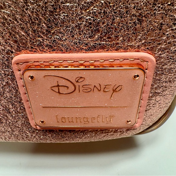 NWT. Loungefly Disney Minnie Mouse backpack. Metallic pink iridescent color - Picture 5 of 16